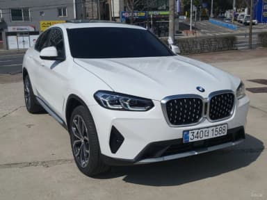 X4 (G02)