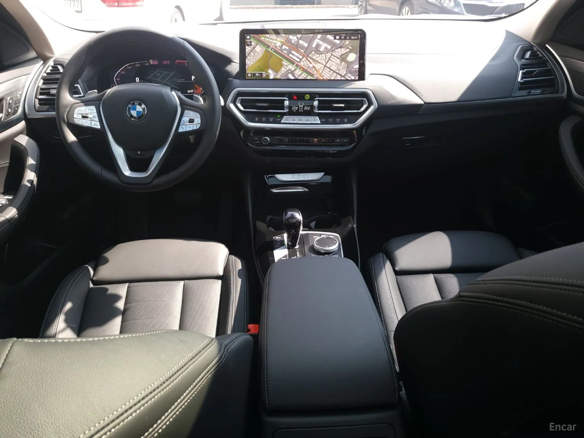 X4 (G02)