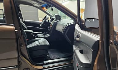 Korando Sports