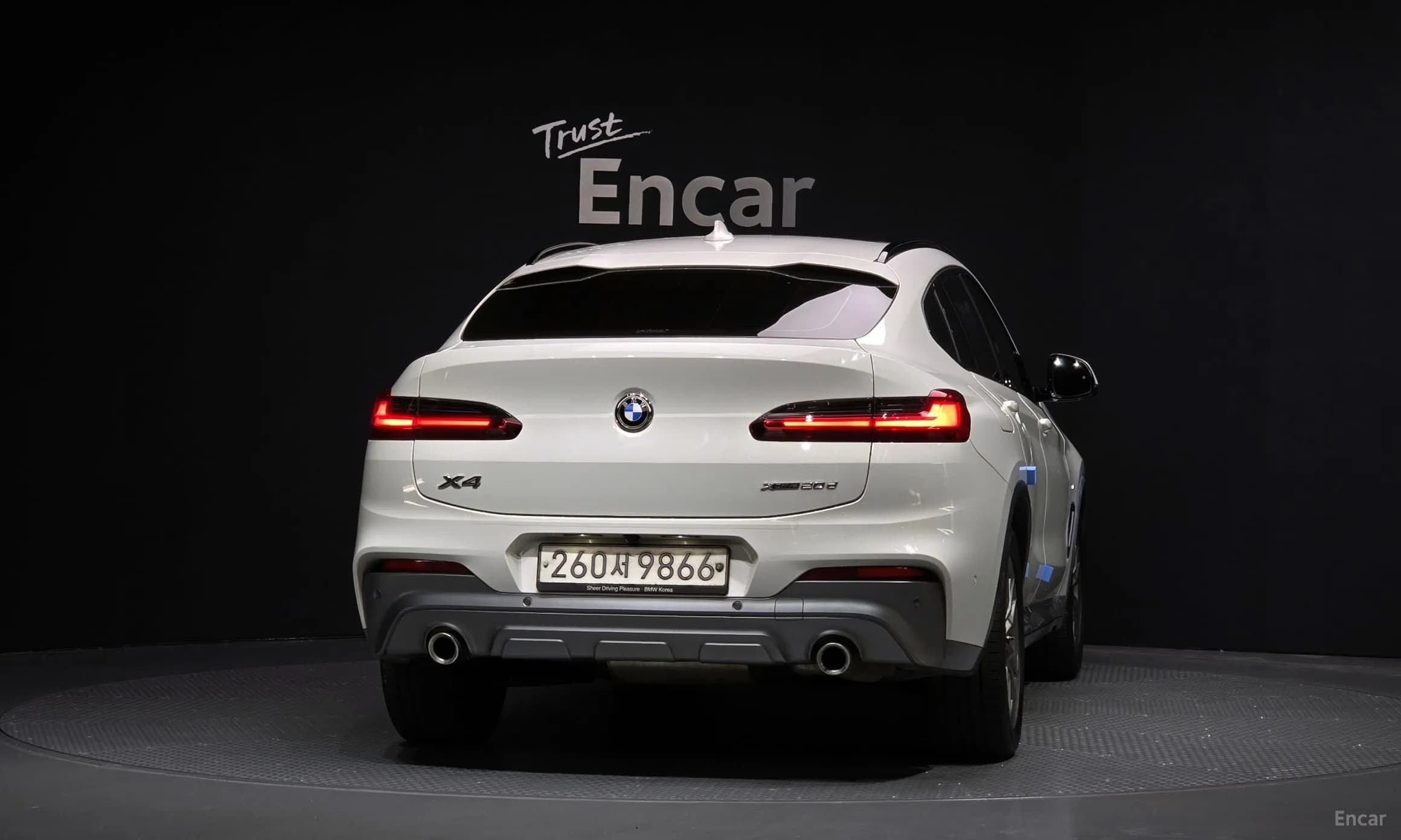 X4 (G02)