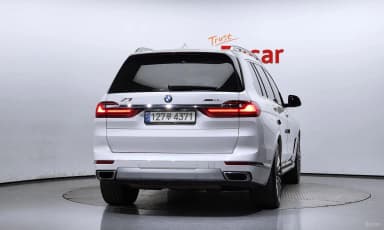 X7 (G07)