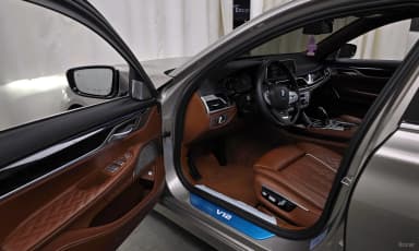 7 Series (G11)