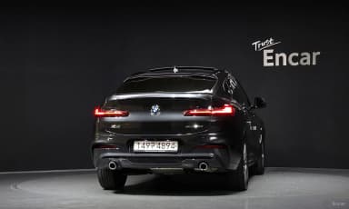 X4 (G02)