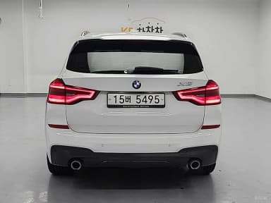 X3 (G01)