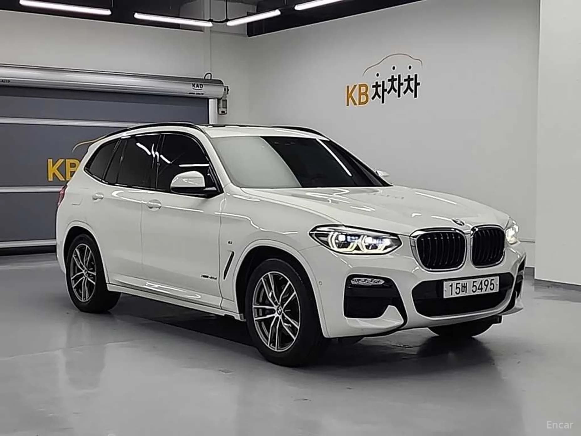 X3 (G01)
