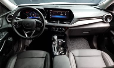 Trax Crossover