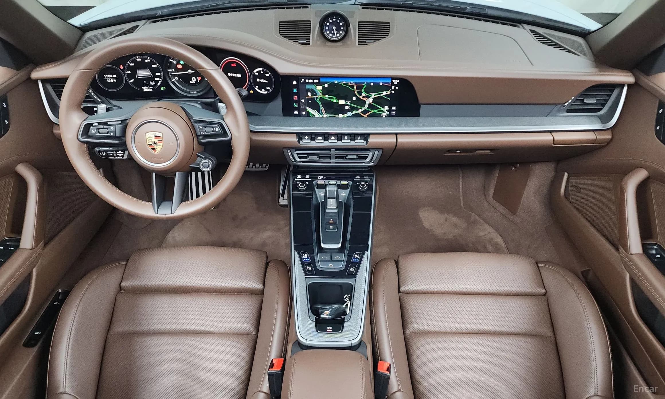 911 (992)
