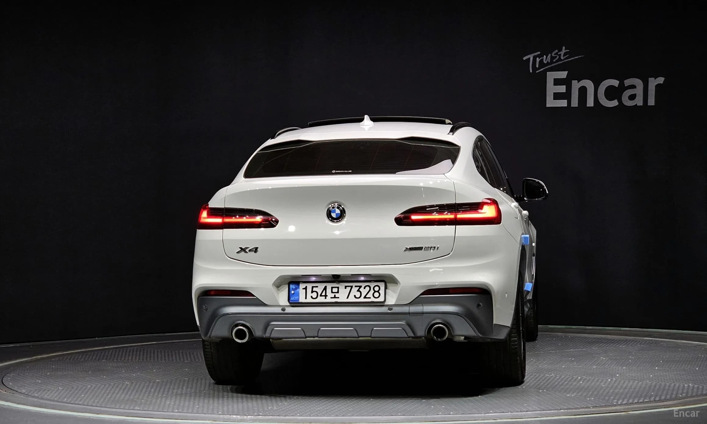 X4 (G02)