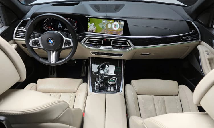 X7 (G07)