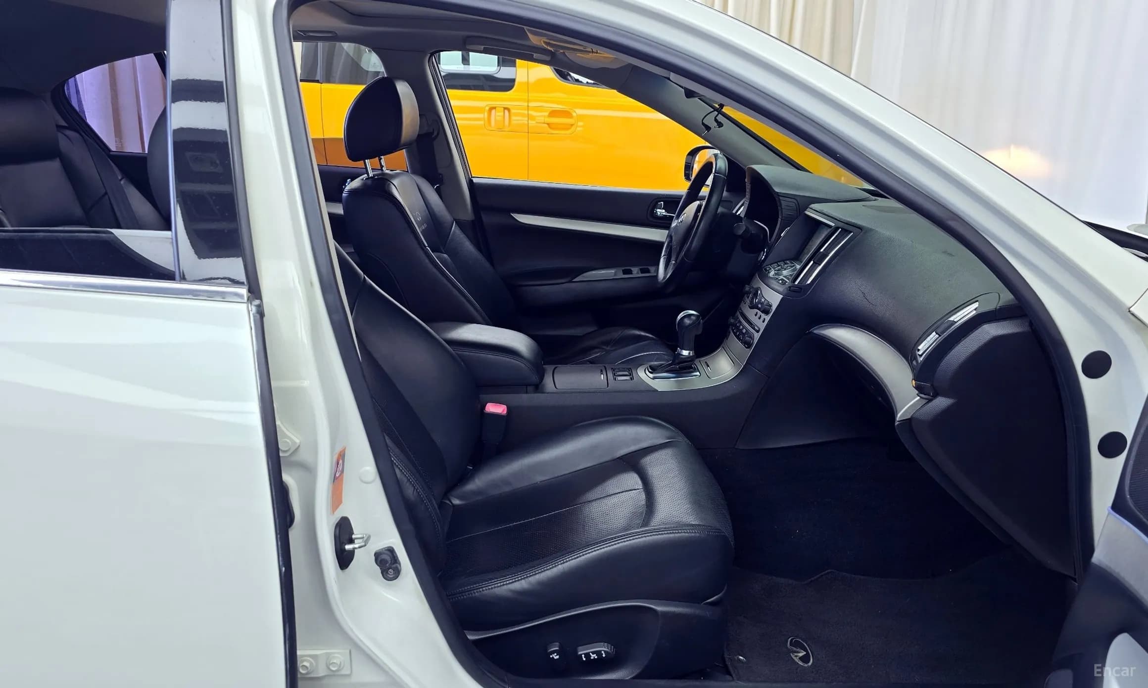 G35