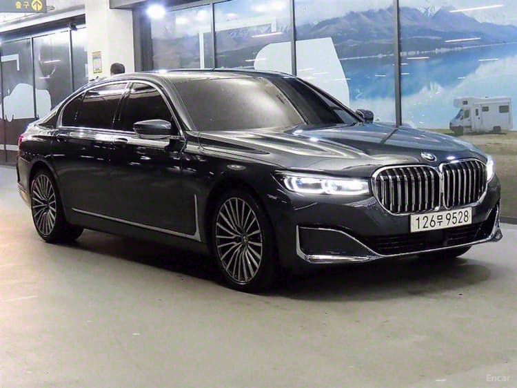 7 Series (G11)