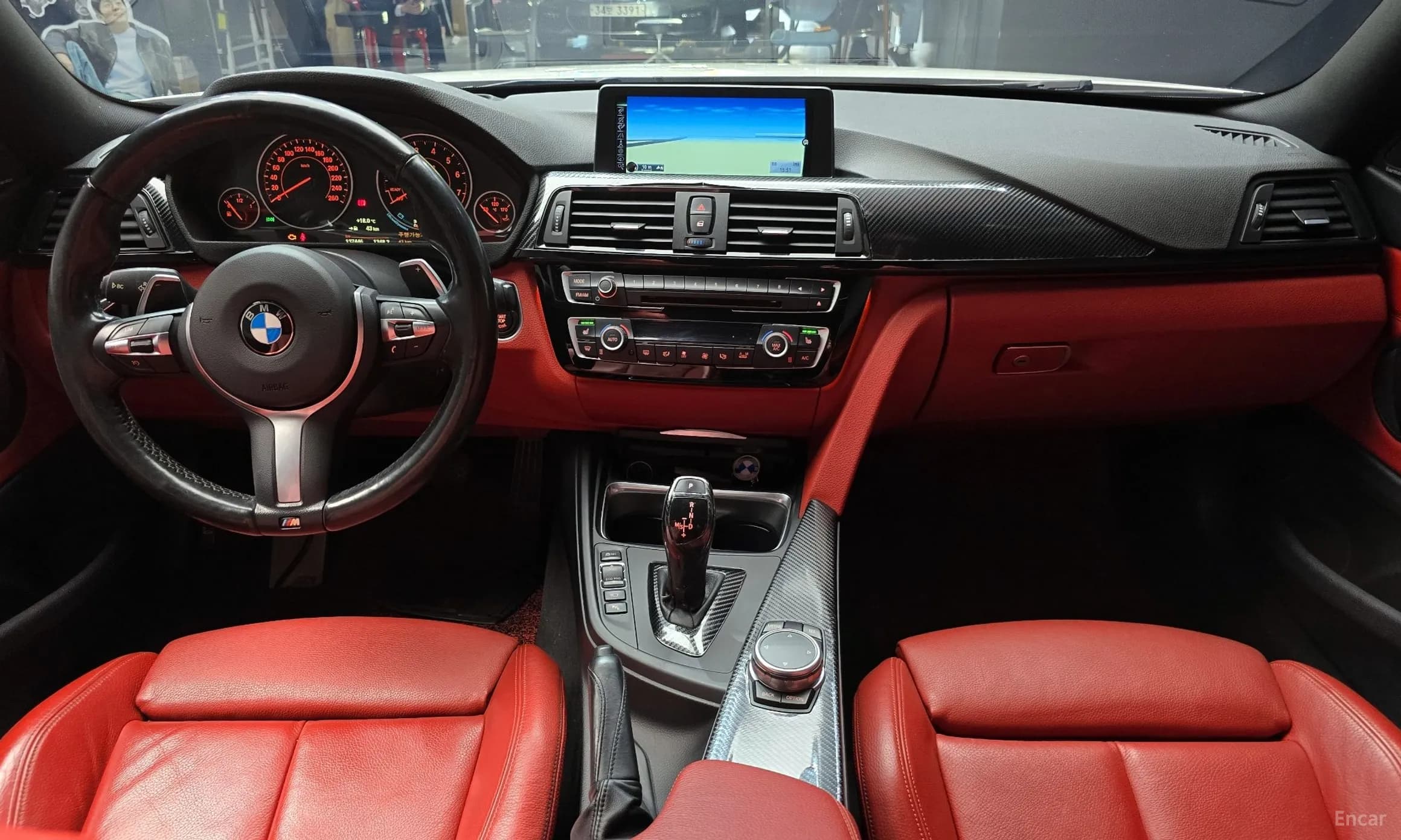 Series 4 (F32)