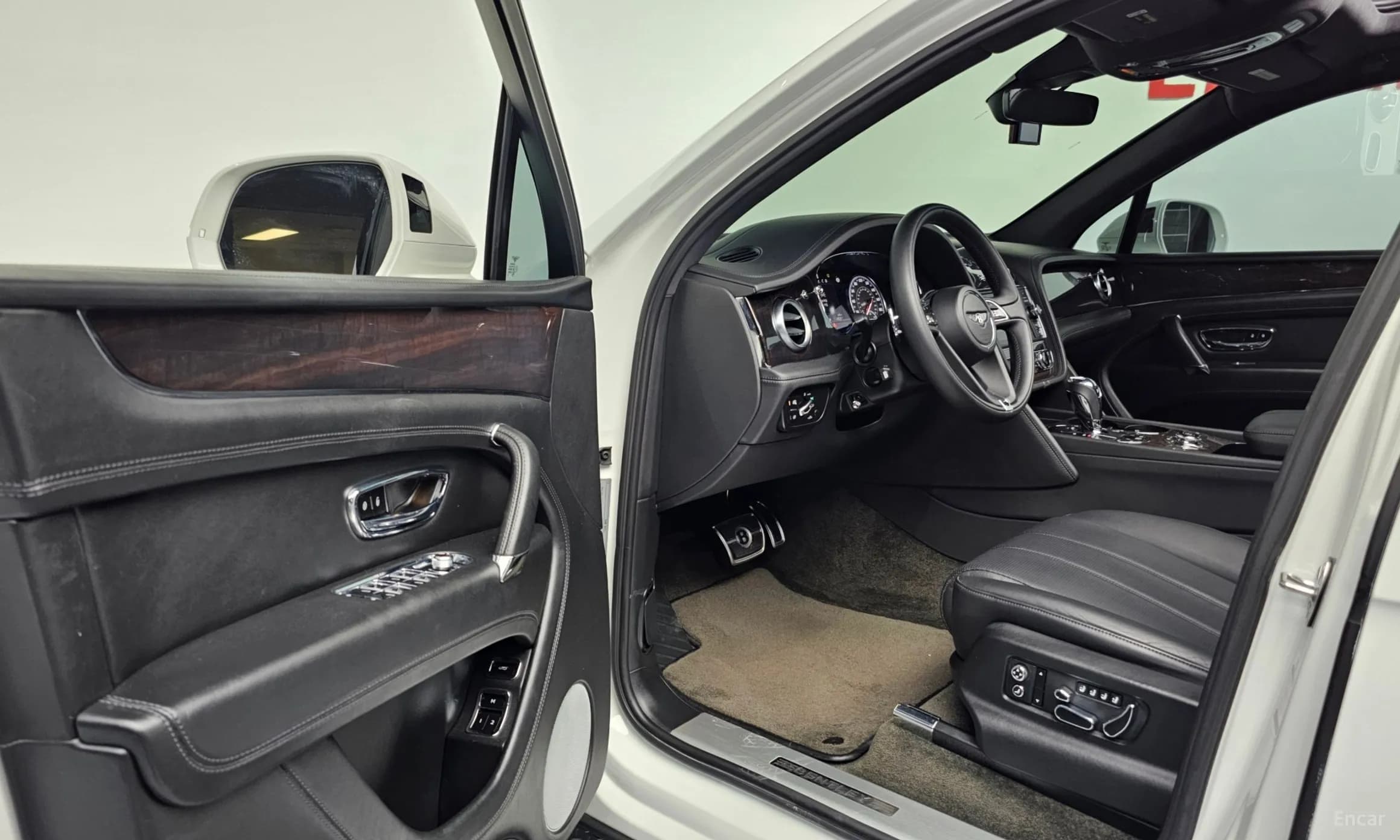 Bentayga