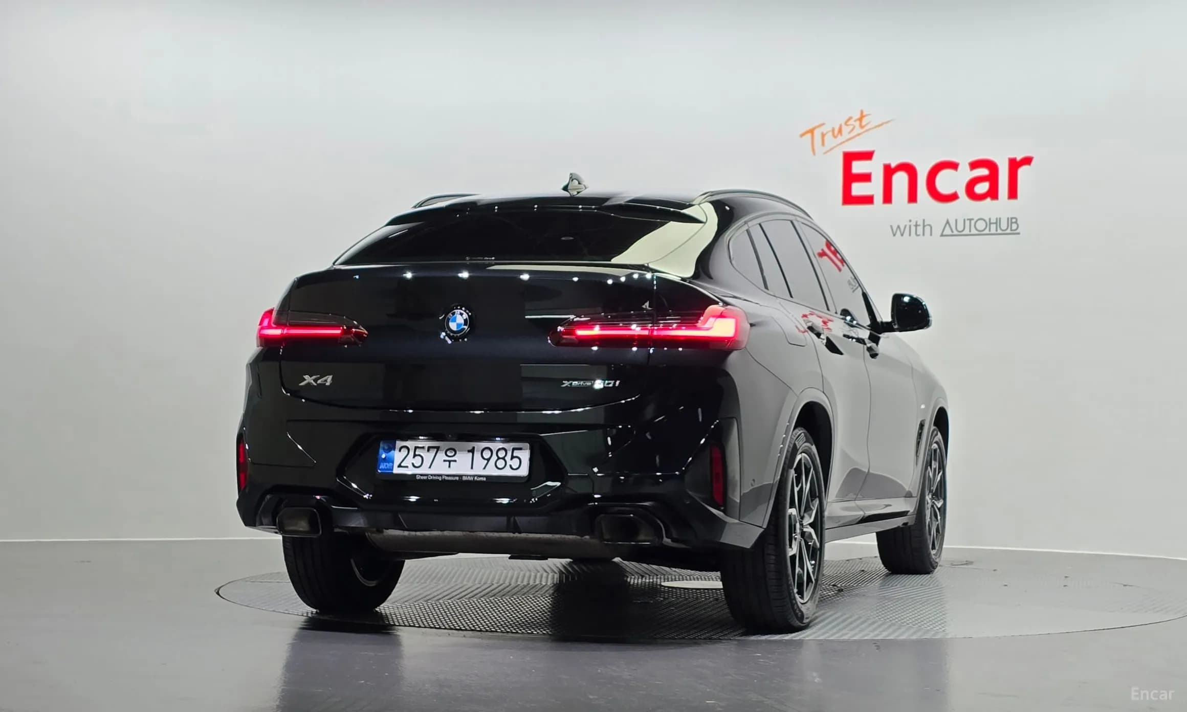 X4 (G02)