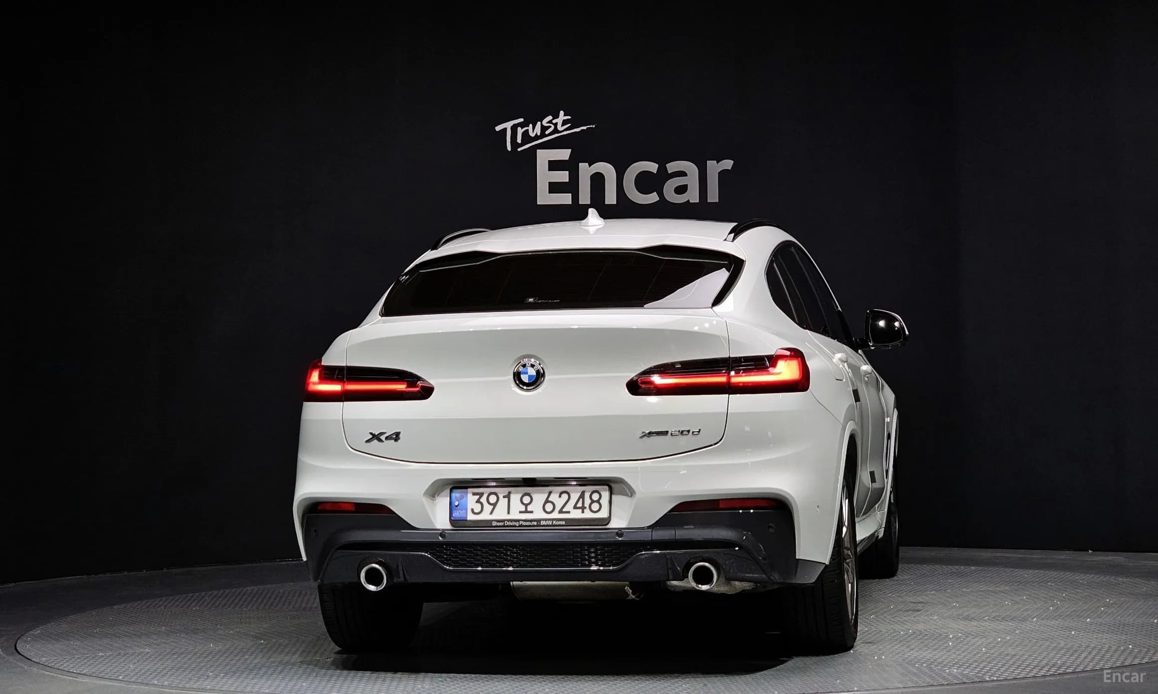 X4 (G02)