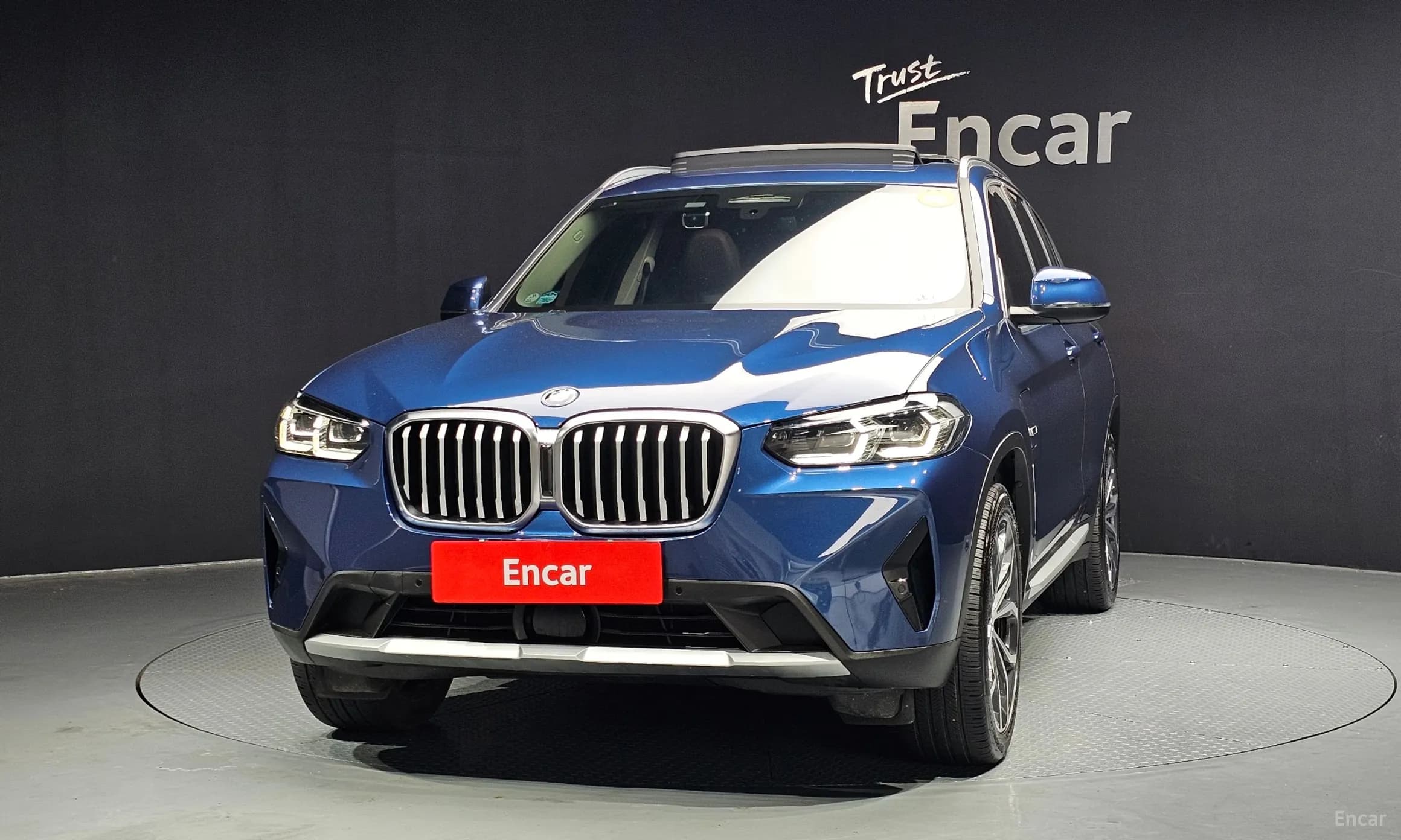 X3 (G01)
