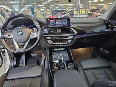 X3 (G01)