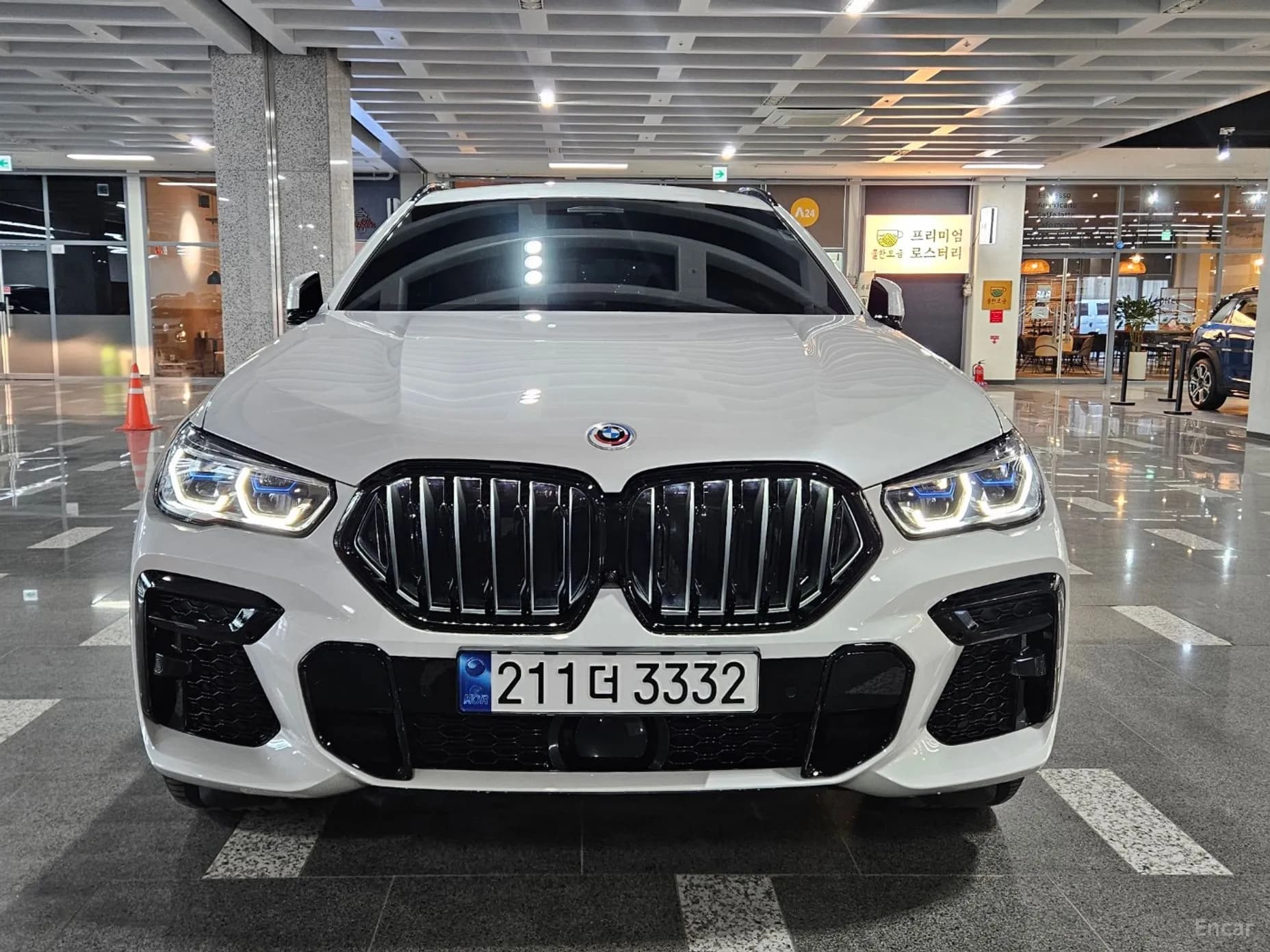 X6 (G06)