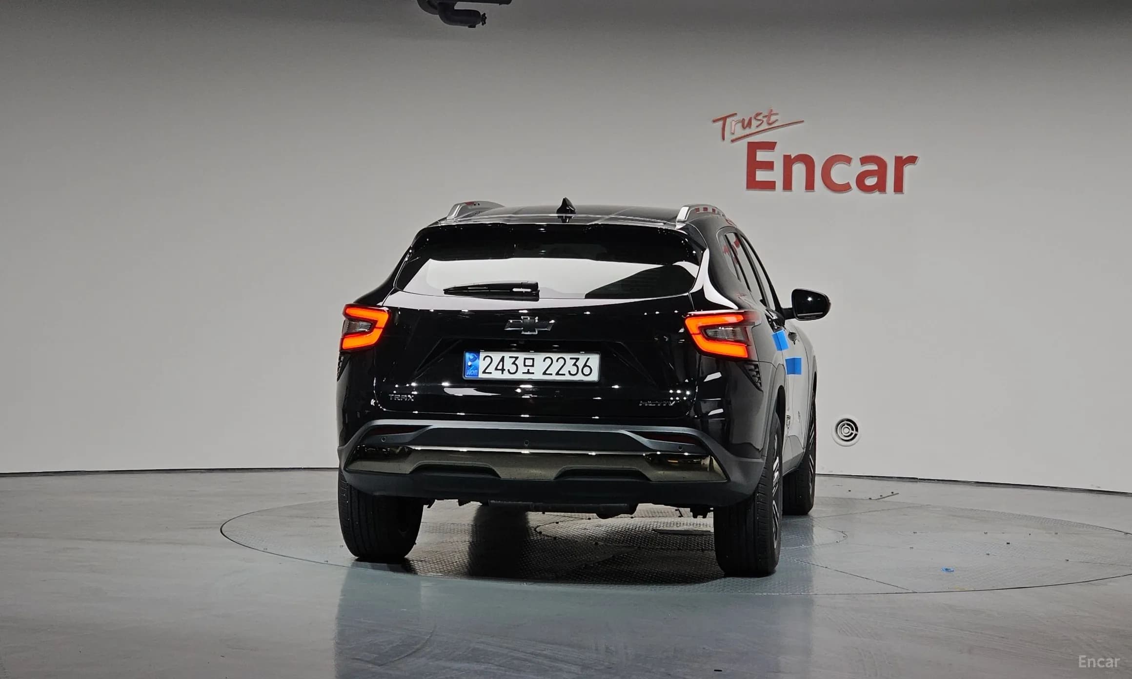 Trax Crossover