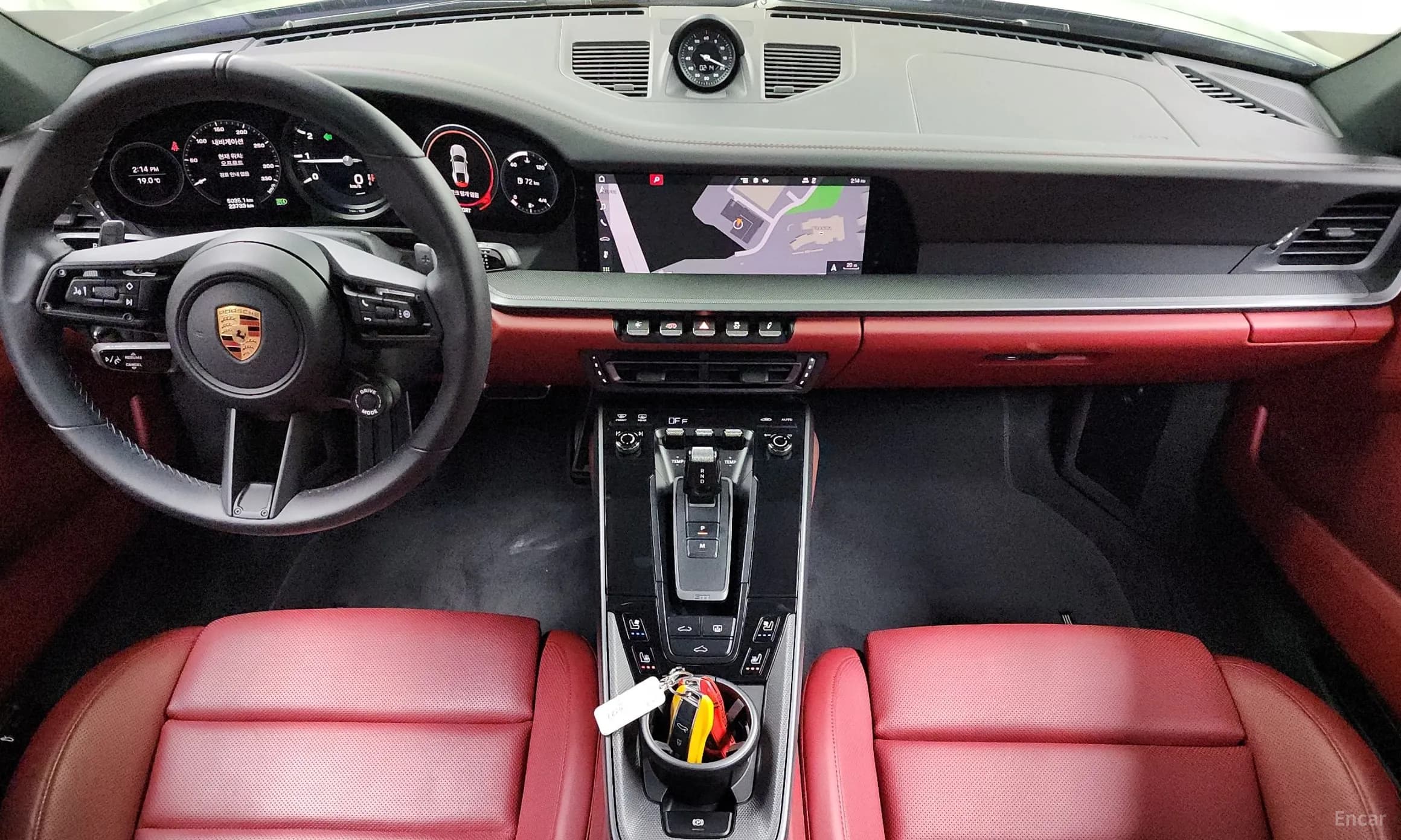 911 (992)