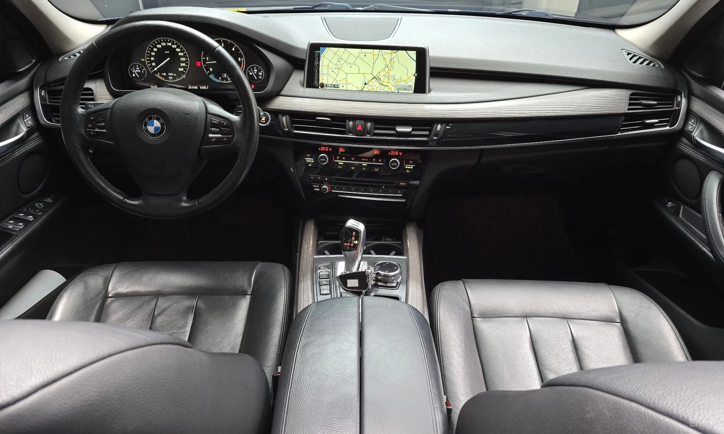 X5 (F15)