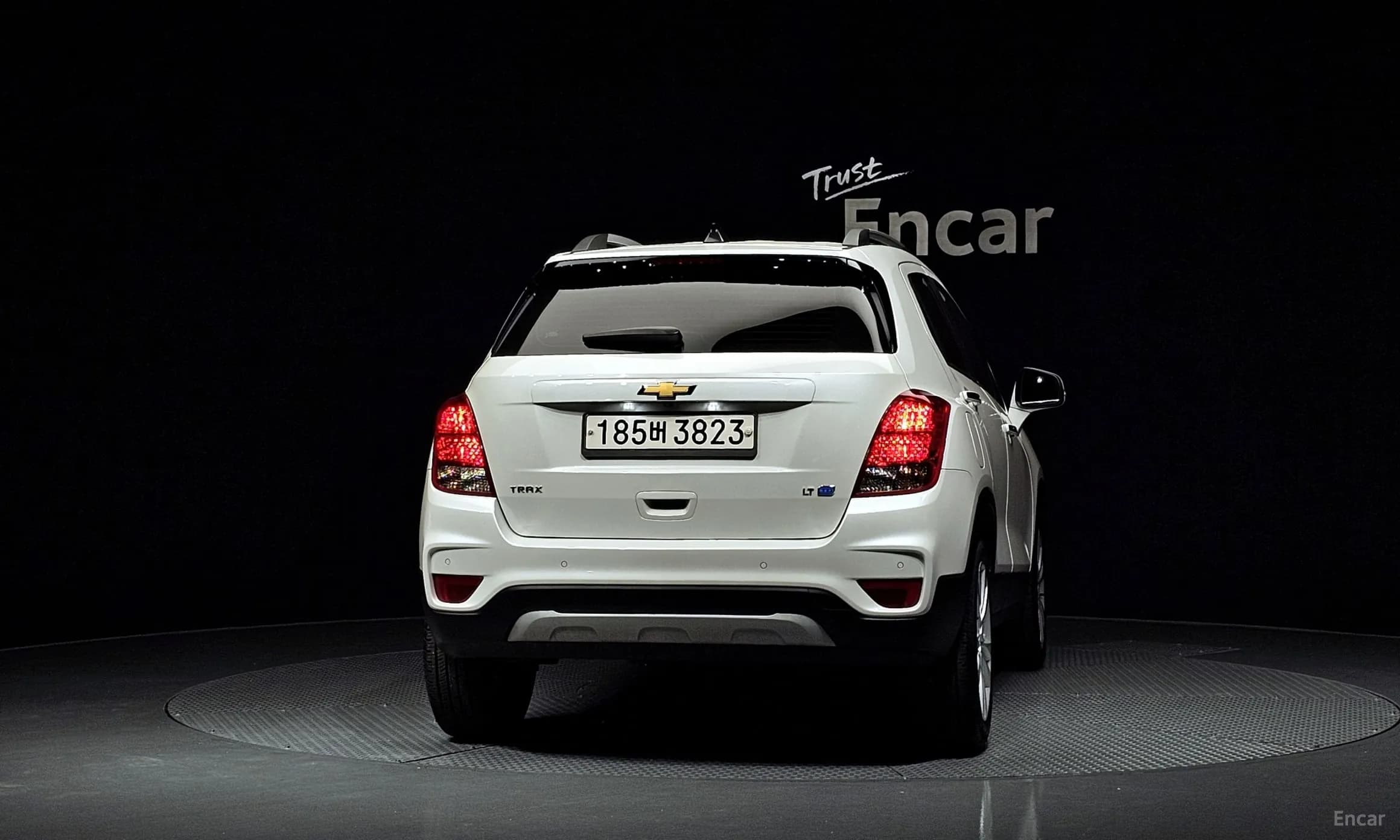 Trax