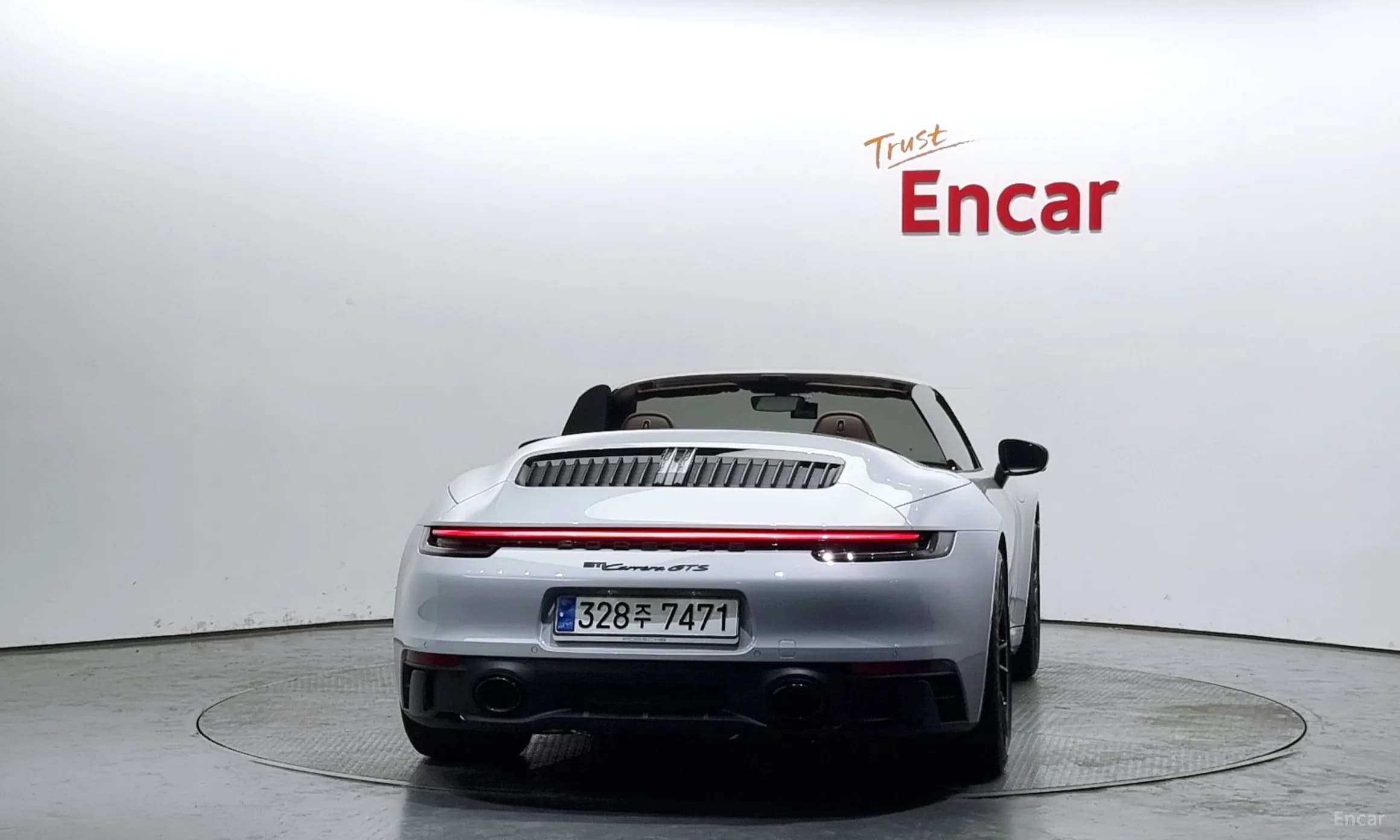 911 (992)