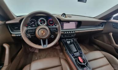 911 (992)