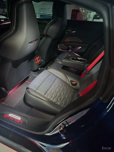 RS e-tron GT