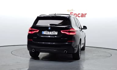 X3 (G01)