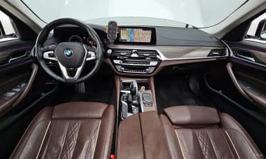 5 Series (G30)
