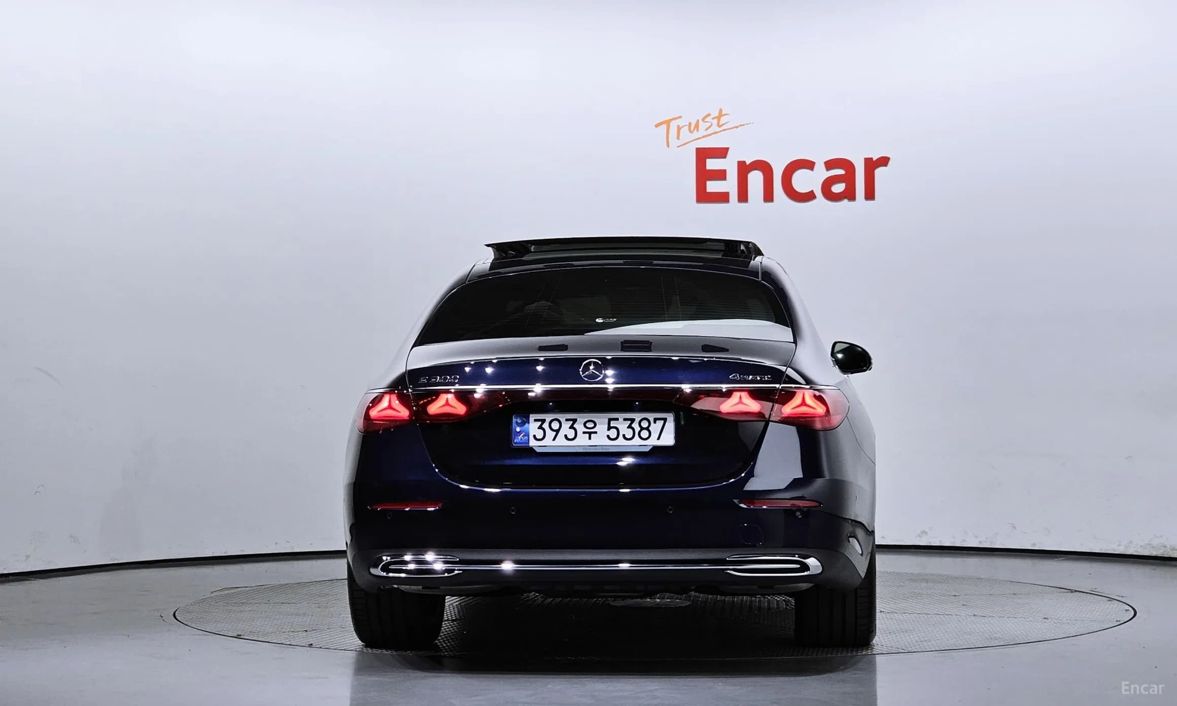 E-Class W214