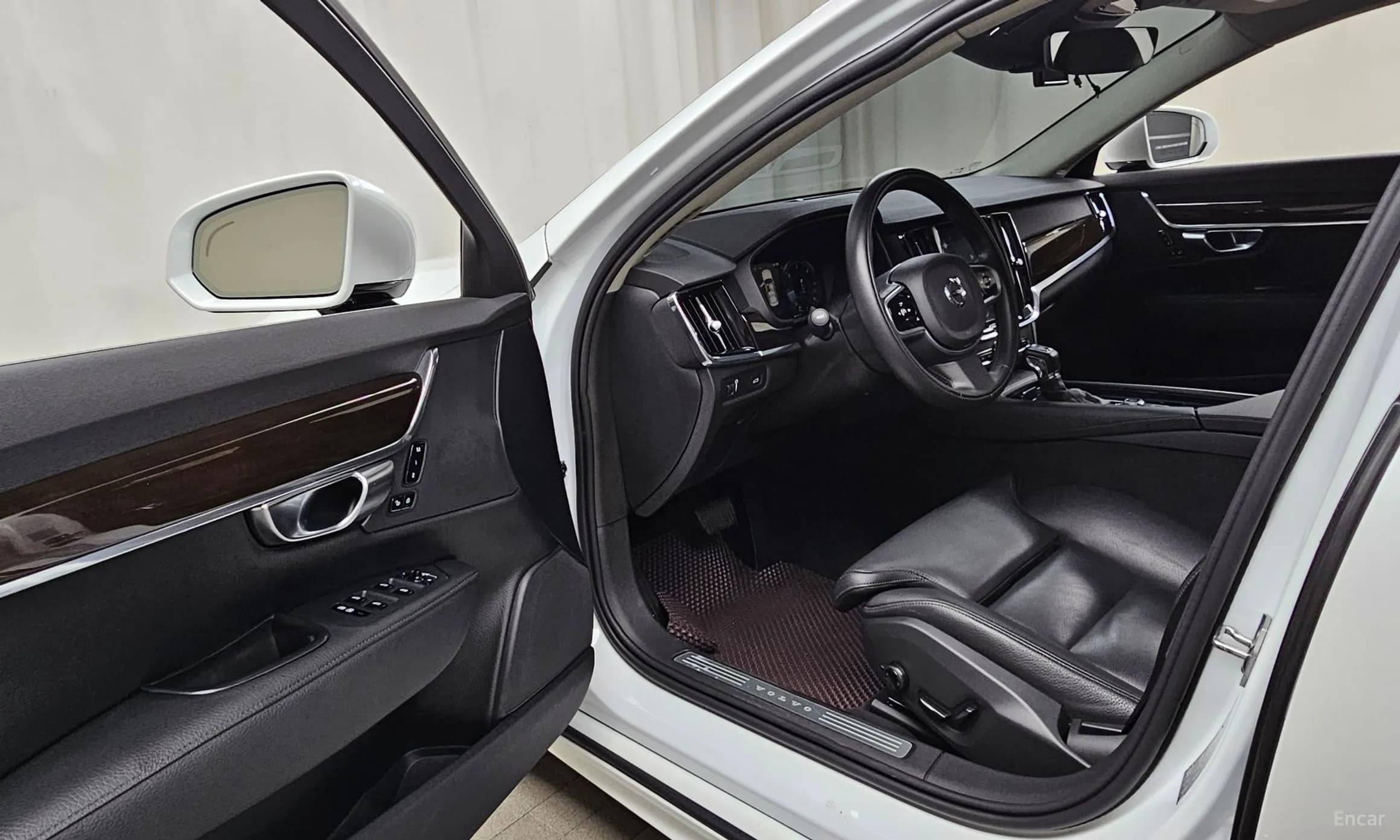 S90