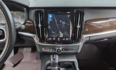 S90