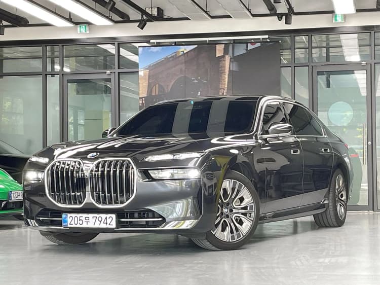 7 Series (G70)