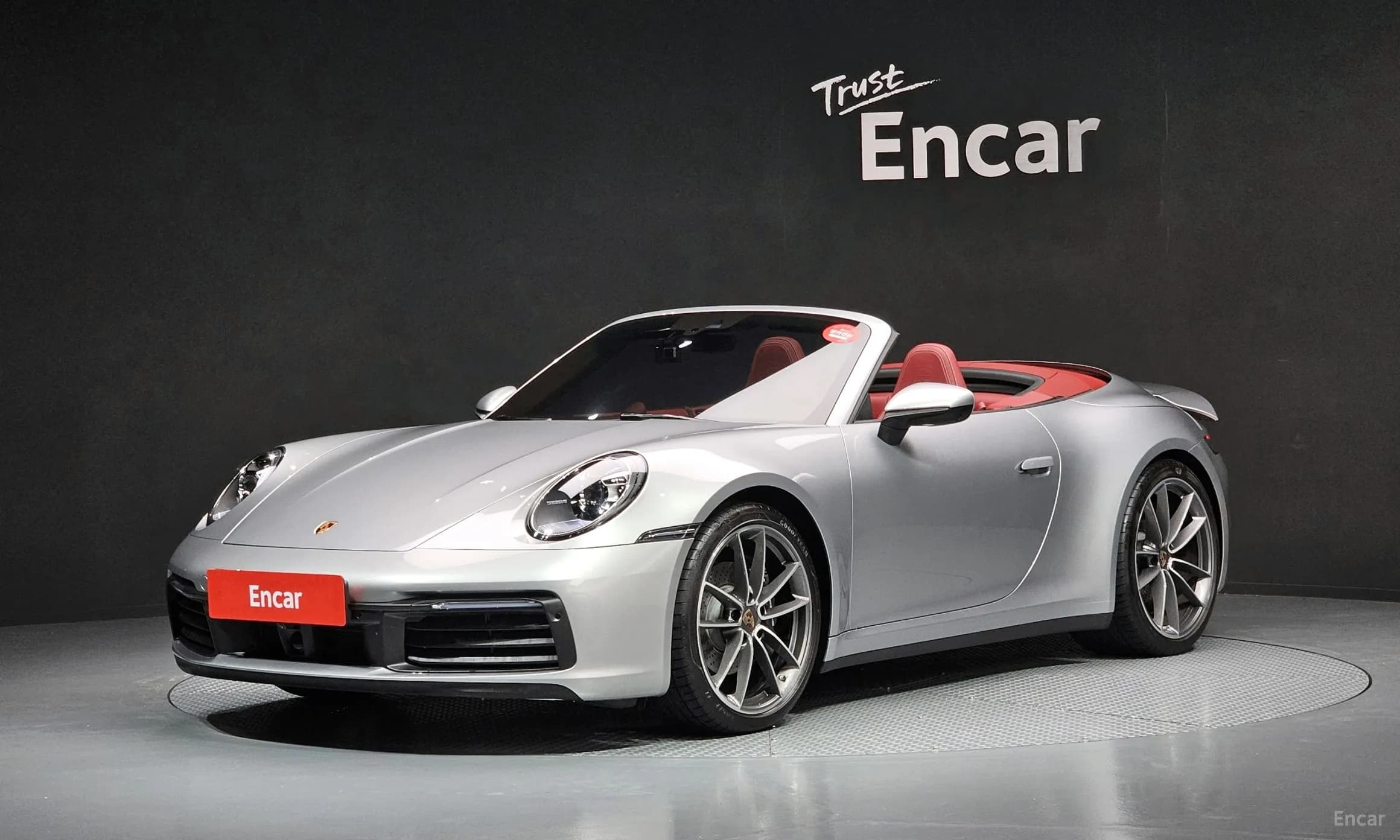 911 (992)