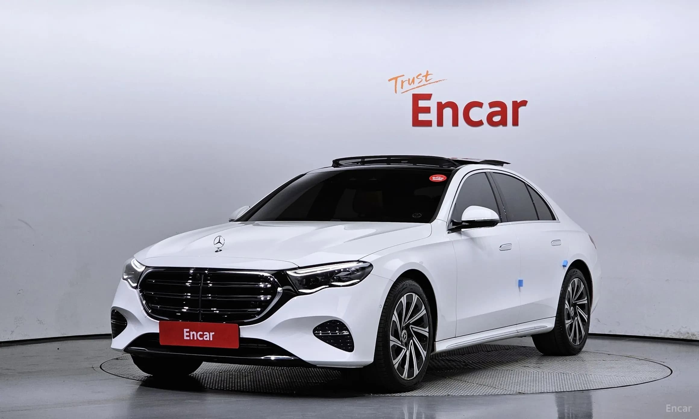 E-Class W214