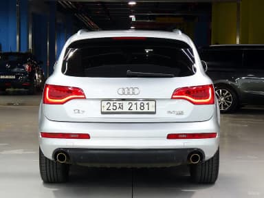 Q7