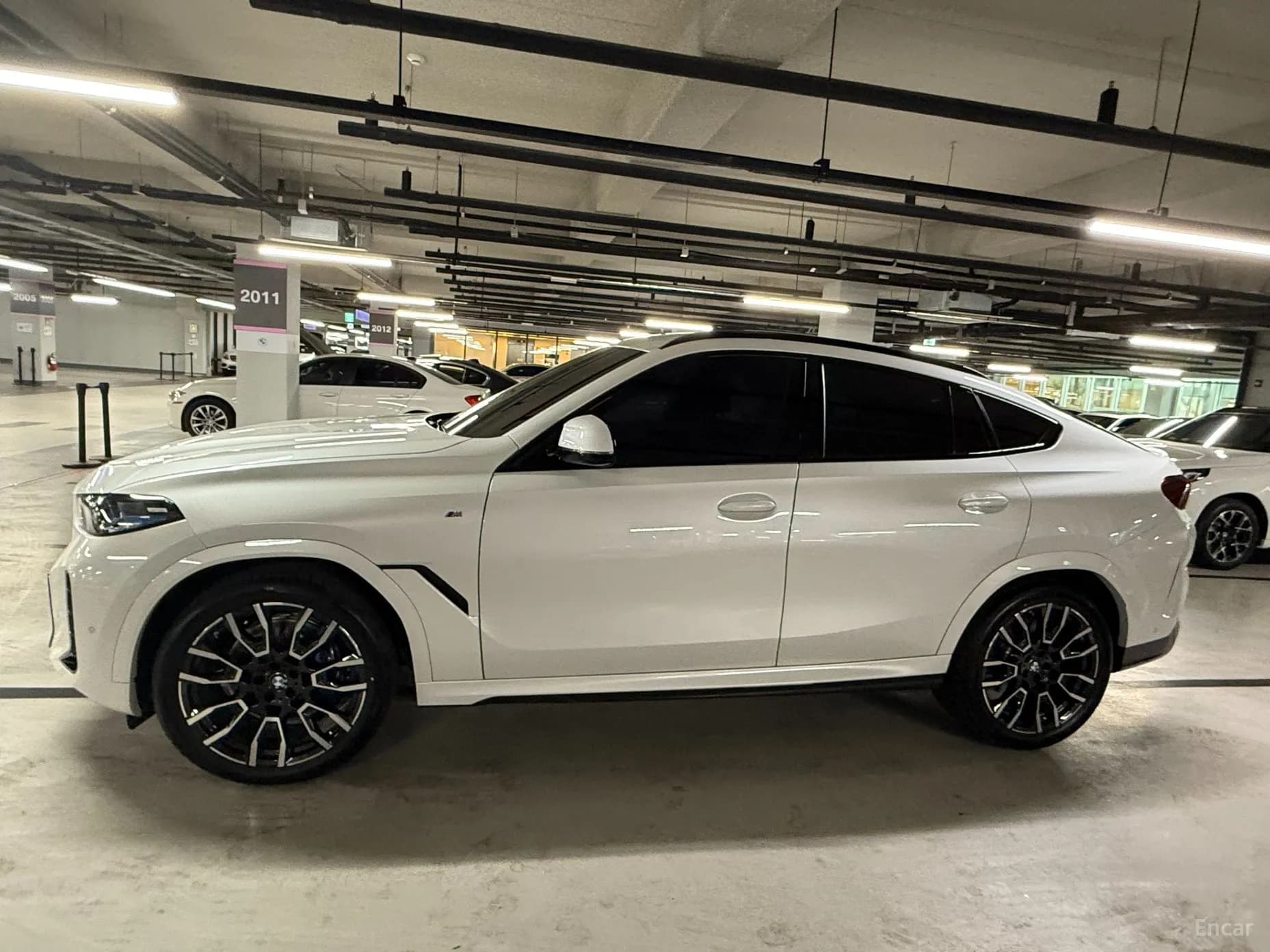 X6 (G06)