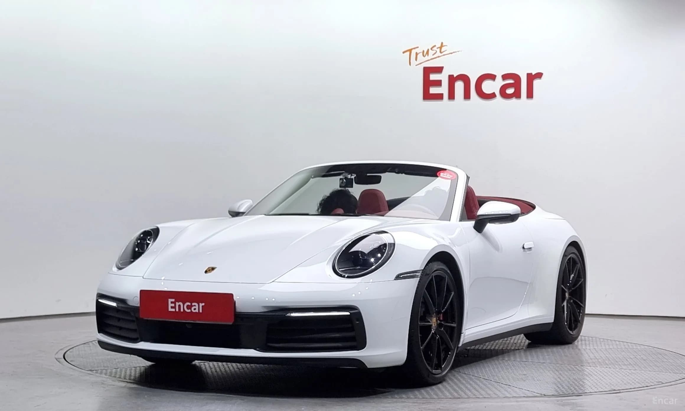 911 (992)