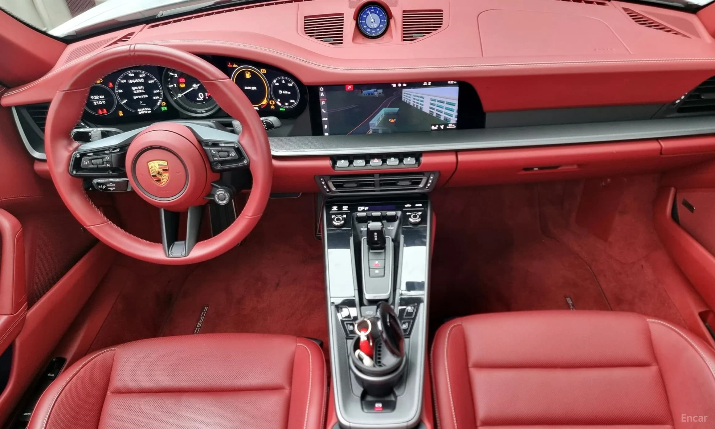 911 (992)