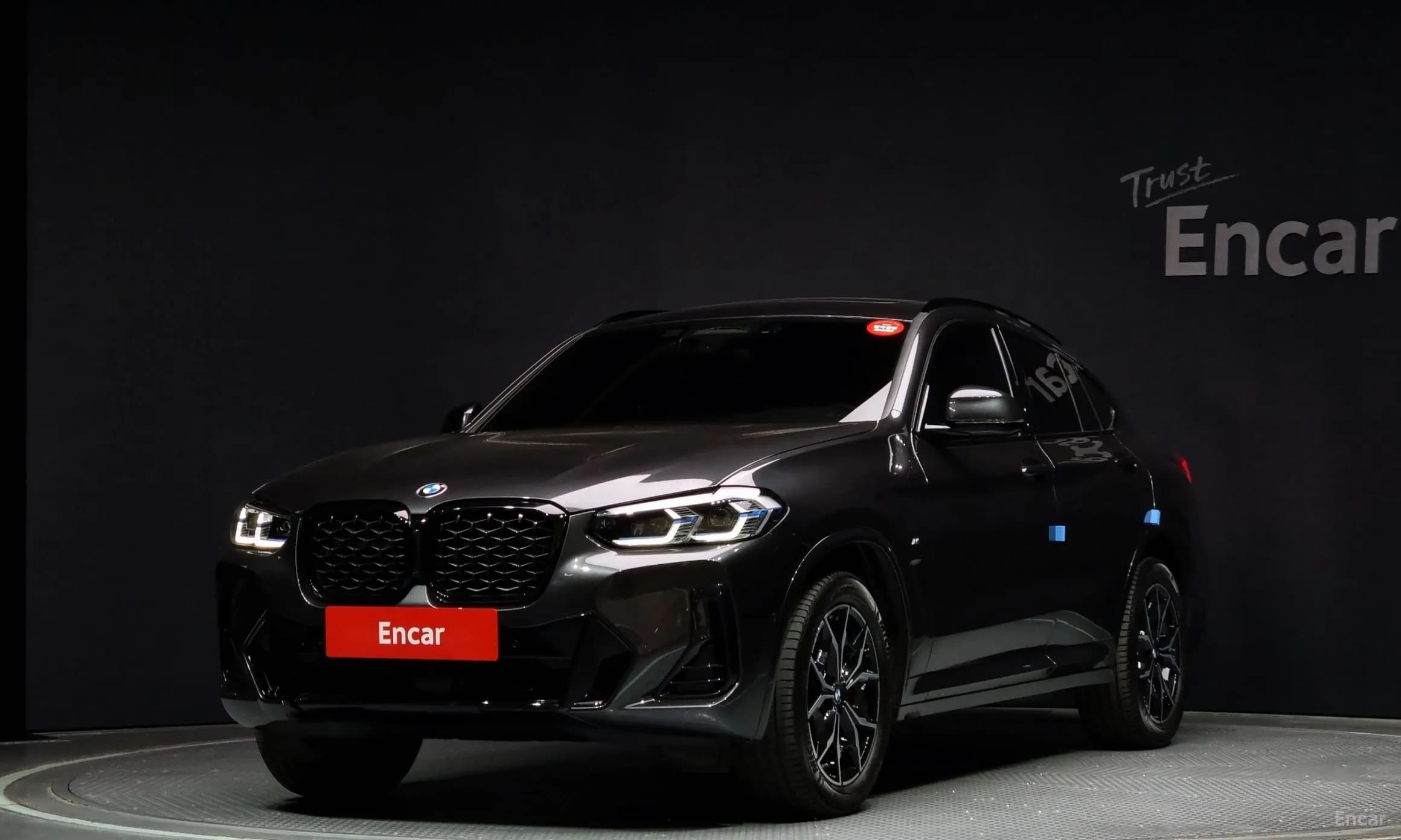 X4 (G02)