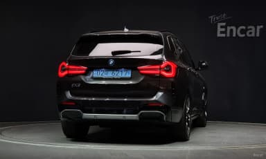 iX3