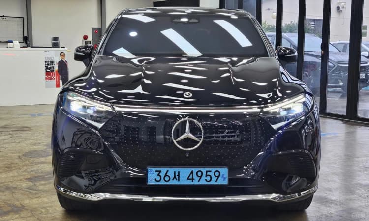 EQS SUV X296