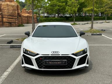 R8 (4S)
