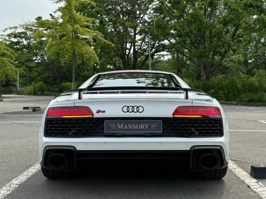 R8 (4S)