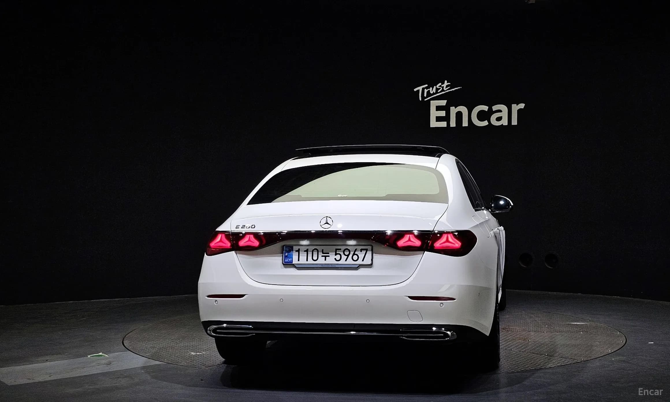 E-Class W214