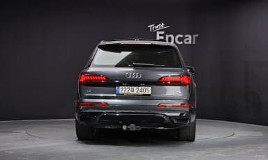 Q7 (4M)