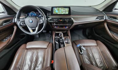 5 Series (G30)