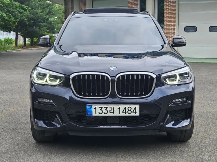 X3 (G01)